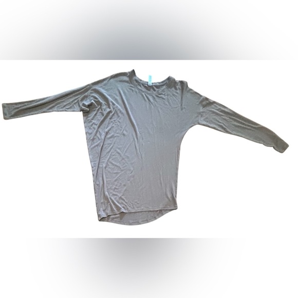 Athleta Womens LS long sleeve shirt Sz small oversized - Picture 1 of 7